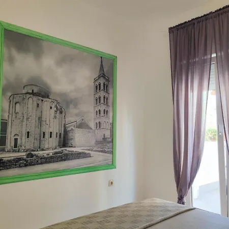 Helena Apartament